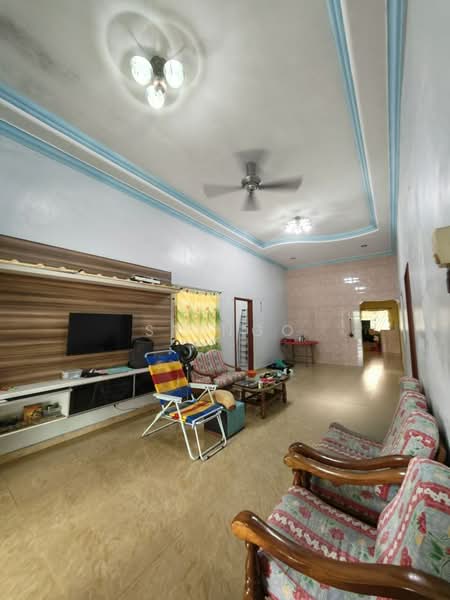1-storey Terraced House for Sale in Taman Puteri Wangsa (Ulu Tiram) - SY Ngo - Living Room - PropertyGuru.com.my