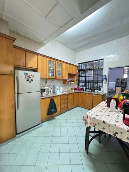 2-storey Terraced House for Sale in Taman Desa Cemerlang (Ulu Tiram) - Nellie Lim - Kitchen - PropertyGuru.com.my