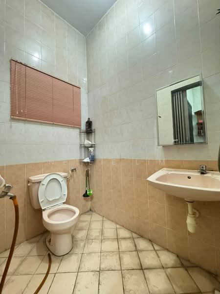 2-storey Terraced House for Sale in Taman Desa Cemerlang (Ulu Tiram) - Nellie Lim - Bathroom - PropertyGuru.com.my