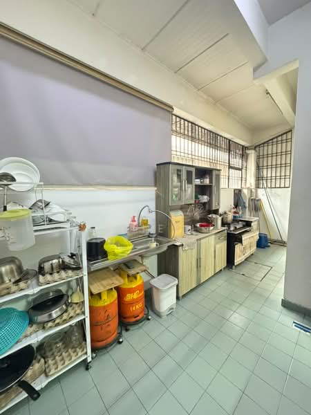 2-storey Terraced House for Sale in Taman Desa Cemerlang (Ulu Tiram) - Nellie Lim - Kitchen - PropertyGuru.com.my