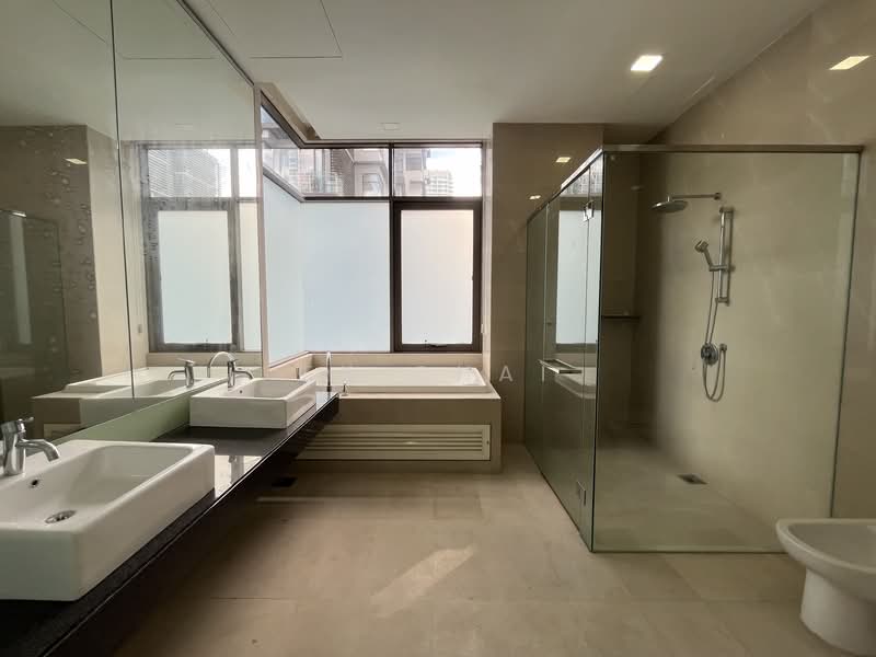 Kediaman Servis untuk Dijual di Suria Stonor - EK Chai - Bathroom - PropertyGuru.com.my