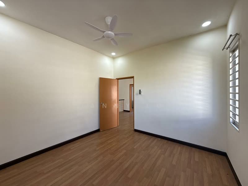 Cluster House for Sale in Taman Anggun (Rawang) - Danny Lo - Interior - PropertyGuru.com.my