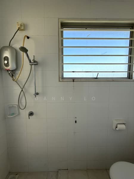 Cluster House for Sale in Taman Anggun (Rawang) - Danny Lo - Bathroom - PropertyGuru.com.my