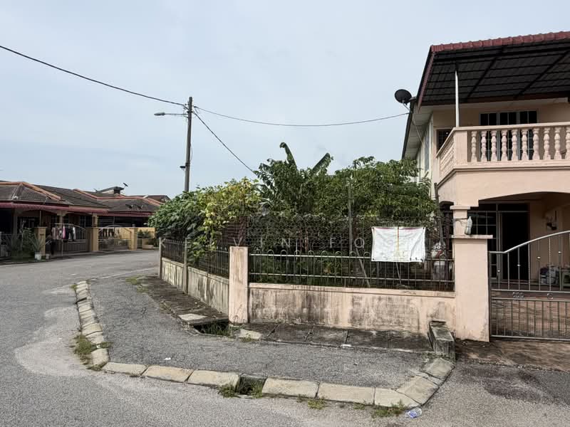 2-storey Terraced House for Sale in Taman Sri Manggis (Teluk Intan) - Kelvin Foo - Exterior - PropertyGuru.com.my