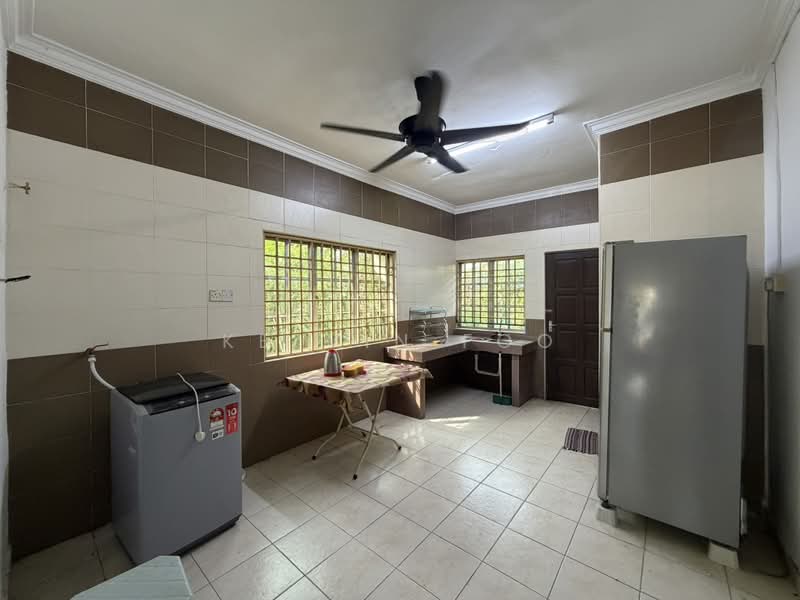 2-storey Terraced House for Sale in Taman Sri Manggis (Teluk Intan) - Kelvin Foo - Kitchen - PropertyGuru.com.my