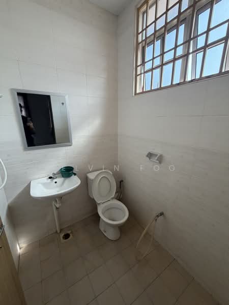 2-storey Terraced House for Sale in Taman Sri Manggis (Teluk Intan) - Kelvin Foo - Bathroom - PropertyGuru.com.my