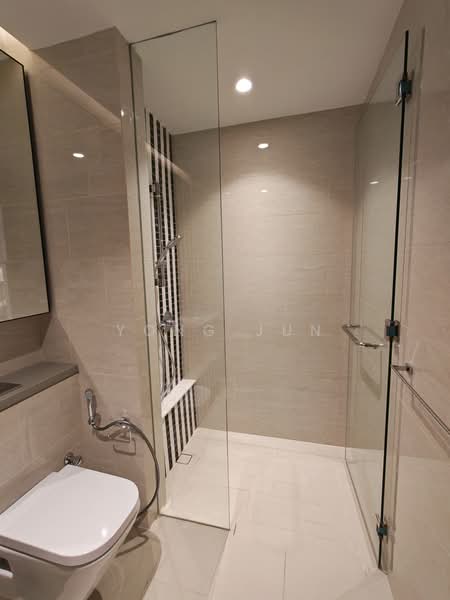 Kediaman Servis untuk Dijual di Eaton Residence - Yong Jun - Bathroom - PropertyGuru.com.my
