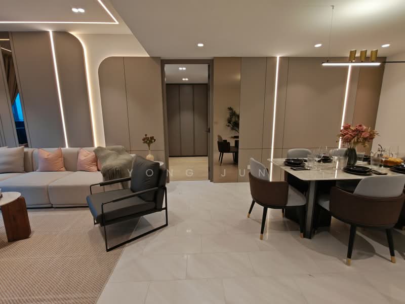 Kediaman Servis untuk Dijual di Eaton Residence - Yong Jun - Living Room - PropertyGuru.com.my