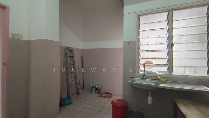 Condominium for Sale at Evergreen Park Acorn & Hazel - Juneway Lee - Kitchen - PropertyGuru.com.my