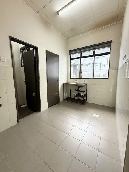 Rumah Teres untuk Dijual di Bandar Putera 2 (Klang) - KH Chong - Kitchen - PropertyGuru.com.my