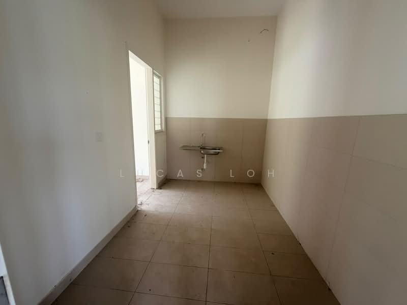 Semi-Detached House for Sale in Sungai Buloh (Selangor) - Lucas Loh - Kitchen - PropertyGuru.com.my