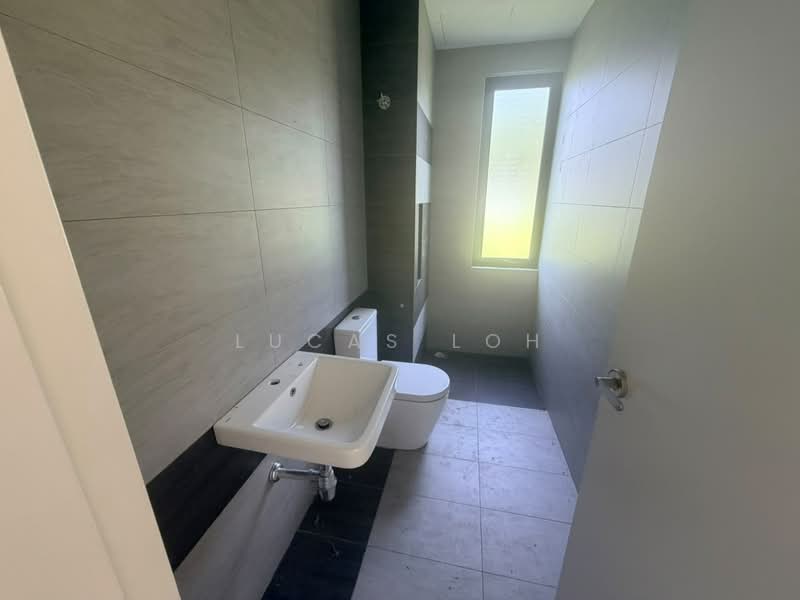 Semi-Detached House for Sale in Sungai Buloh (Selangor) - Lucas Loh - Bathroom - PropertyGuru.com.my