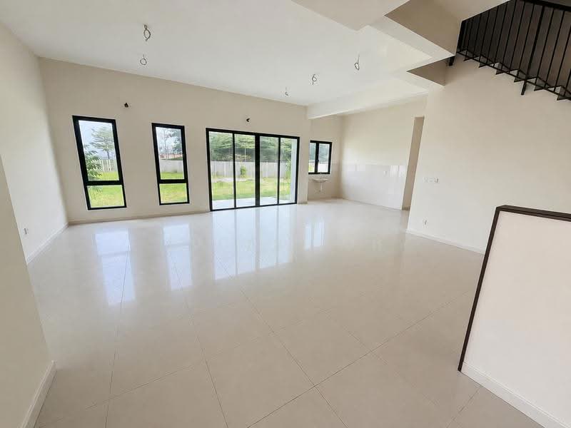 Semi-Detached House for Sale in Sungai Buloh (Selangor) - Lucas Loh - Living Room - PropertyGuru.com.my