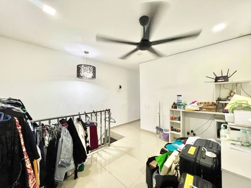 Rumah Teres 2-Tingkat untuk Dijual di Kampung Tasik Tambahan (Ampang) - Izzat Zamros - PropertyGuru.com.my