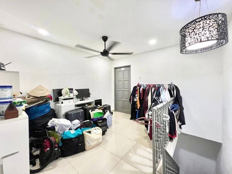 Rumah Teres 2-Tingkat untuk Dijual di Kampung Tasik Tambahan (Ampang) - Izzat Zamros - PropertyGuru.com.my