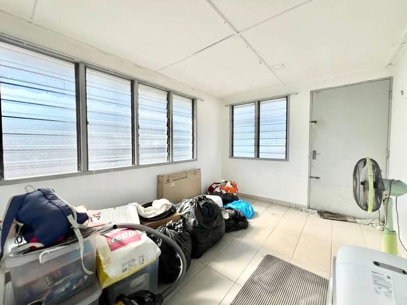 Rumah Teres 2-Tingkat untuk Dijual di Kampung Tasik Tambahan (Ampang) - Izzat Zamros - PropertyGuru.com.my