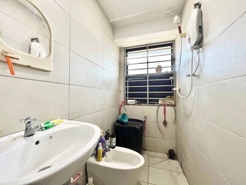 Rumah Teres 2-Tingkat untuk Dijual di Kampung Tasik Tambahan (Ampang) - Izzat Zamros - PropertyGuru.com.my