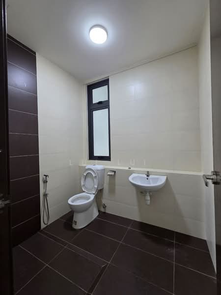 Kediaman Servis untuk Disewa di 8Scape Residence @ Sutera - Lui Lui - Bathroom - PropertyGuru.com.my