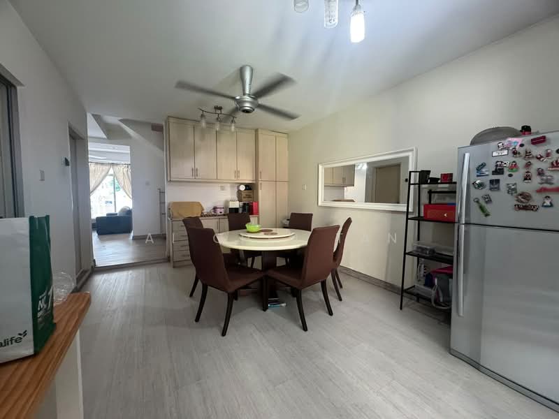 2-storey Terraced House for Sale in Setia Impian (Setia Alam) - Ai Chin Tan - Dining Room - PropertyGuru.com.my