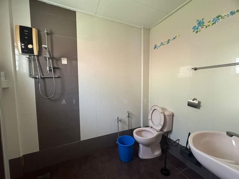 2-storey Terraced House for Sale in Setia Impian (Setia Alam) - Ai Chin Tan - Bathroom - PropertyGuru.com.my