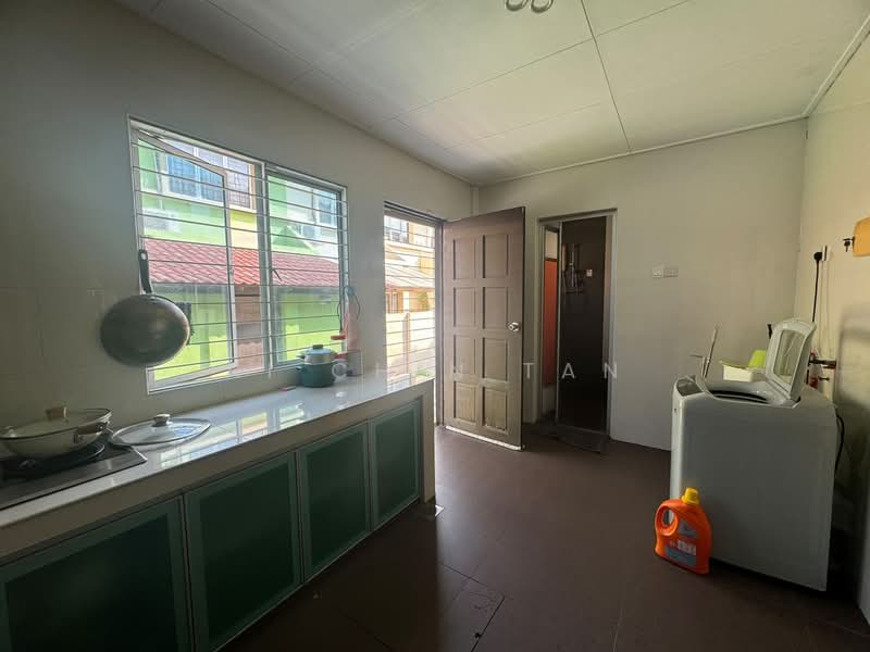 2-storey Terraced House for Sale in Setia Impian (Setia Alam) - Ai Chin Tan - Kitchen - PropertyGuru.com.my