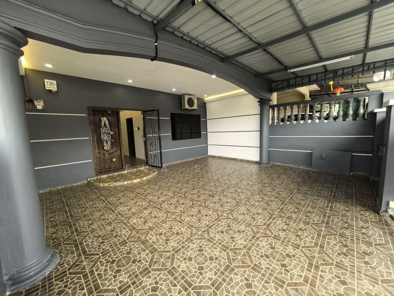 Rumah Teres 1-Tingkat untuk Dijual di Taman Ungku Tun Aminah (Skudai) - Eva Siow - Exterior - PropertyGuru.com.my