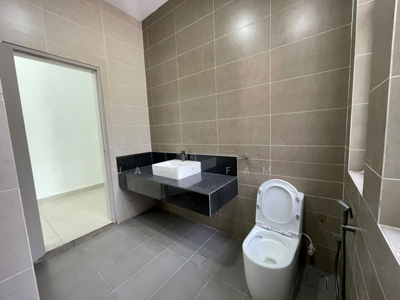 Rumah Teres 2-Tingkat untuk Disewa di Johor Bahru (Johor) - Jason Fam - Bathroom - PropertyGuru.com.my