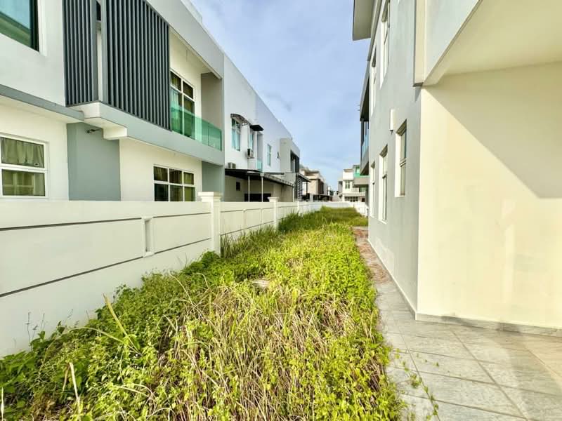 Semi-Detached House for Sale in Skudai (Johor) - Eva Siow - PropertyGuru.com.my