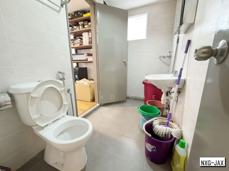 Condominium for Sale at Pelangi Heights 2 - Raymond Cheng - Bathroom - PropertyGuru.com.my