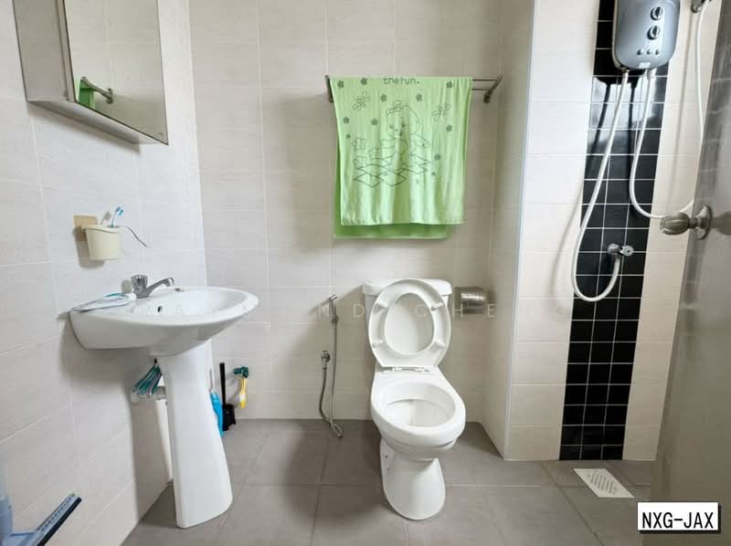 Condominium for Sale at Pelangi Heights 2 - Raymond Cheng - Bathroom - PropertyGuru.com.my