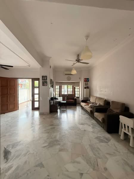 2-storey Terraced House for Rent in Petaling Jaya (Selangor) - Leanne Chia - Living Room - PropertyGuru.com.my