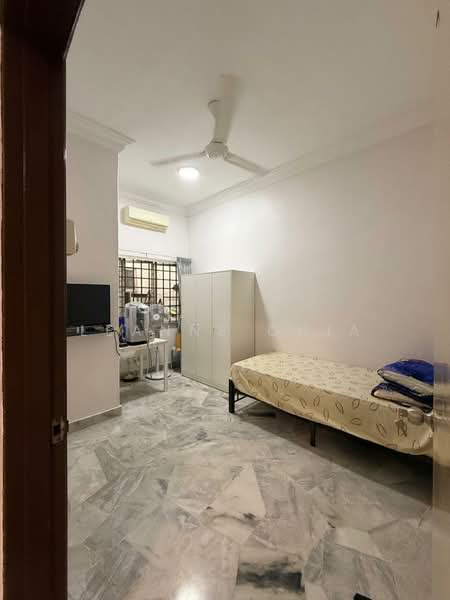 2-storey Terraced House for Rent in Petaling Jaya (Selangor) - Leanne Chia - Bedroom - PropertyGuru.com.my
