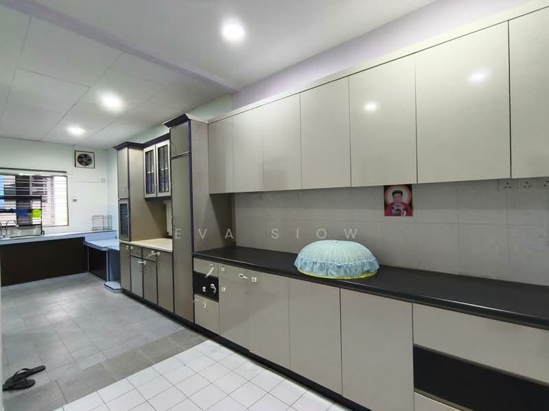 2-storey Terraced House for Sale in Taman Skudai Baru (Skudai) - Eva Siow - Kitchen - PropertyGuru.com.my