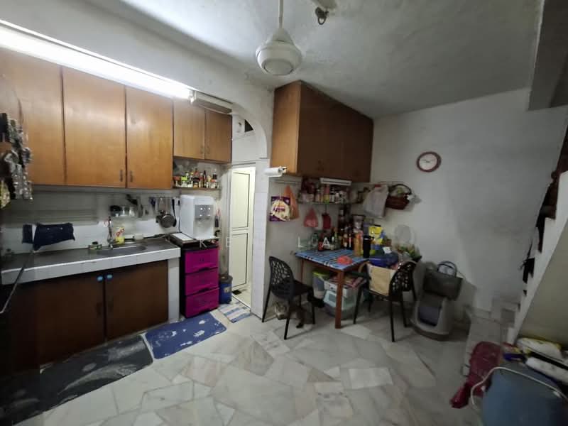 2-storey Terraced House for Sale in Taman Beringin (Jinjang) - Ken Lai - Kitchen - PropertyGuru.com.my