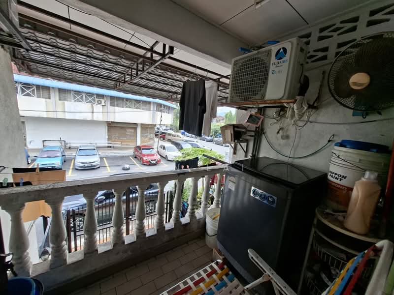 2-storey Terraced House for Sale in Taman Beringin (Jinjang) - Ken Lai - Balcony - PropertyGuru.com.my