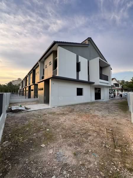 Rumah Teres 2-Tingkat untuk Disewa di Bandar Kinrara Seksyen 8 (Bandar Kinrara) - Miko Lew - Exterior - PropertyGuru.com.my