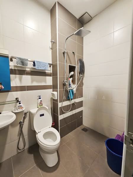 Rumah Teres 2-Tingkat untuk Dijual di Bandar Dato Onn (Tebrau) - Stella Chia - Bathroom - PropertyGuru.com.my