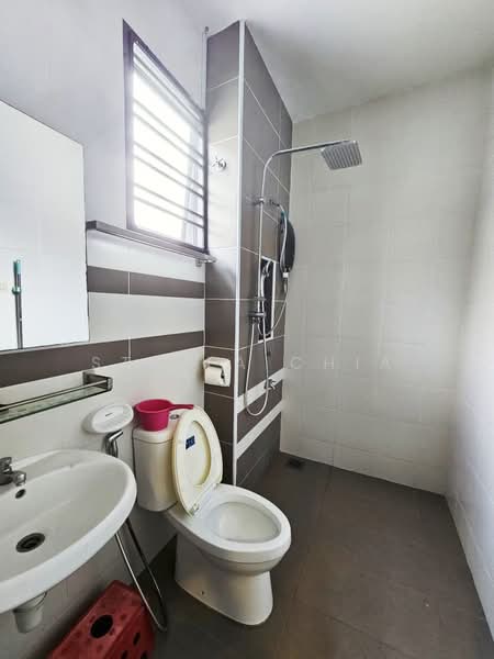 Rumah Teres 2-Tingkat untuk Dijual di Bandar Dato Onn (Tebrau) - Stella Chia - Bathroom - PropertyGuru.com.my