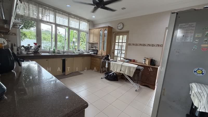 Bungalow House untuk Dijual di Damansara Heights (Kuala Lumpur) - Khatijah Kalam - Kitchen - PropertyGuru.com.my