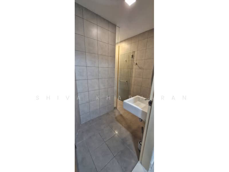 Kediaman Servis untuk Disewa di Setia SKY Residences - Shiva Kharvaran - Bathroom - PropertyGuru.com.my