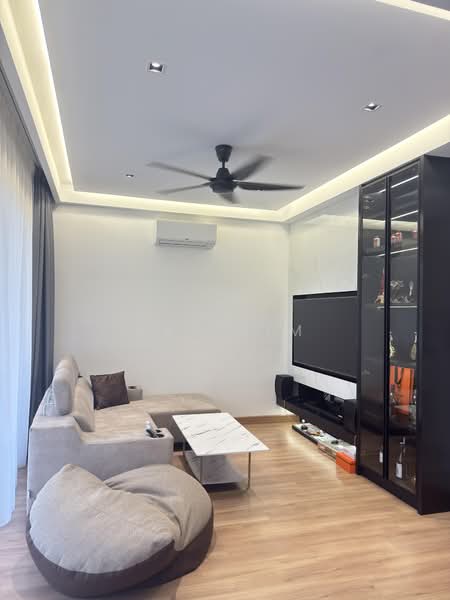 3-storey Terraced House for Sale in Selayang (Selangor) - Sky Lim - Living Room - PropertyGuru.com.my