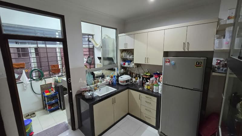 2.5-storey Terraced House for Sale in Taman Setia Indah (Tebrau) - SASER TAN. - Kitchen - PropertyGuru.com.my