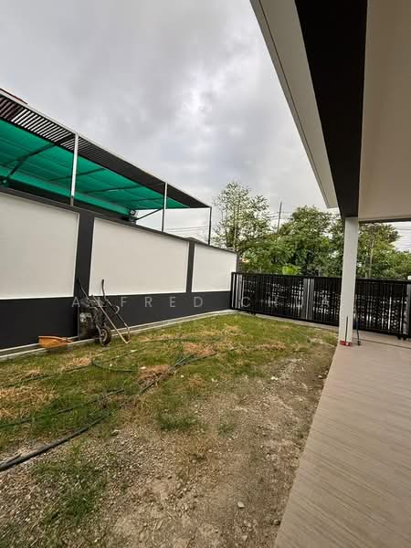 Rumah Berkembar untuk Dijual di Green Heights (Kuching) - Alfred Chua - Exterior - PropertyGuru.com.my