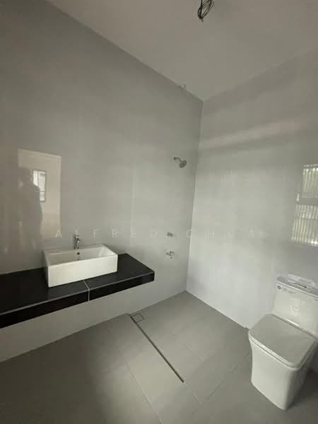 Rumah Berkembar untuk Dijual di Green Heights (Kuching) - Alfred Chua - Bathroom - PropertyGuru.com.my