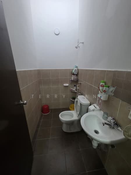 Rumah Teres 2.5-Tingkat untuk Dijual di Taman Pulai Mutiara (Iskandar Puteri (Nusajaya)) - Terry Tan - Bathroom - PropertyGuru.com.my