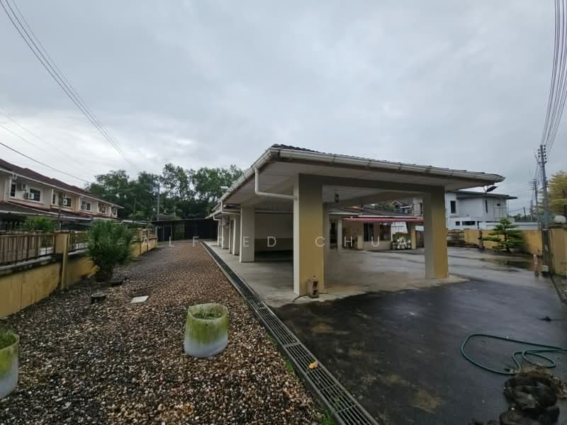 2-storey Terraced House for Sale in Tabuan Desa (Kuching) - Alfred Chua - Exterior - PropertyGuru.com.my