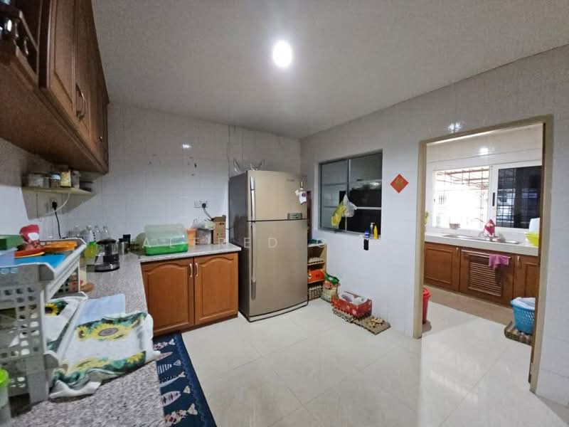 2-storey Terraced House for Sale in Tabuan Desa (Kuching) - Alfred Chua - Kitchen - PropertyGuru.com.my