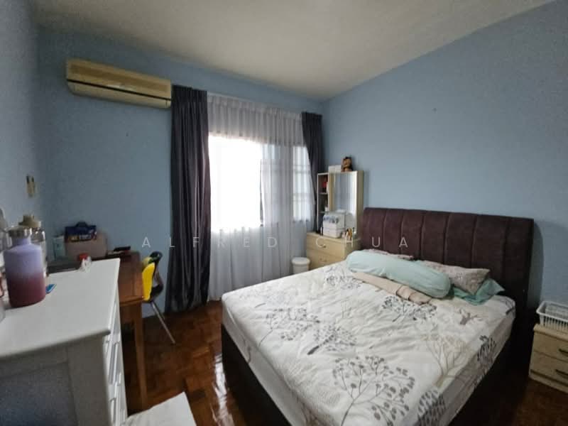 2-storey Terraced House for Sale in Tabuan Desa (Kuching) - Alfred Chua - Bedroom - PropertyGuru.com.my