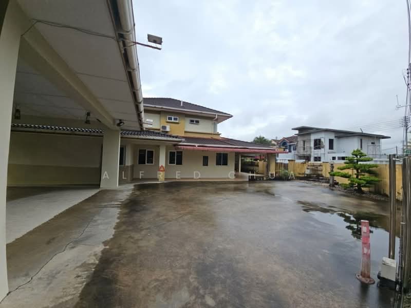 2-storey Terraced House for Sale in Tabuan Desa (Kuching) - Alfred Chua - Exterior - PropertyGuru.com.my