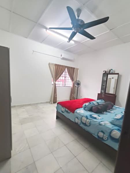 Rumah Teres 2-Tingkat untuk Disewa di Taman Muhibbah (Seri Kembangan) - Brandon Yee - Bedroom - PropertyGuru.com.my